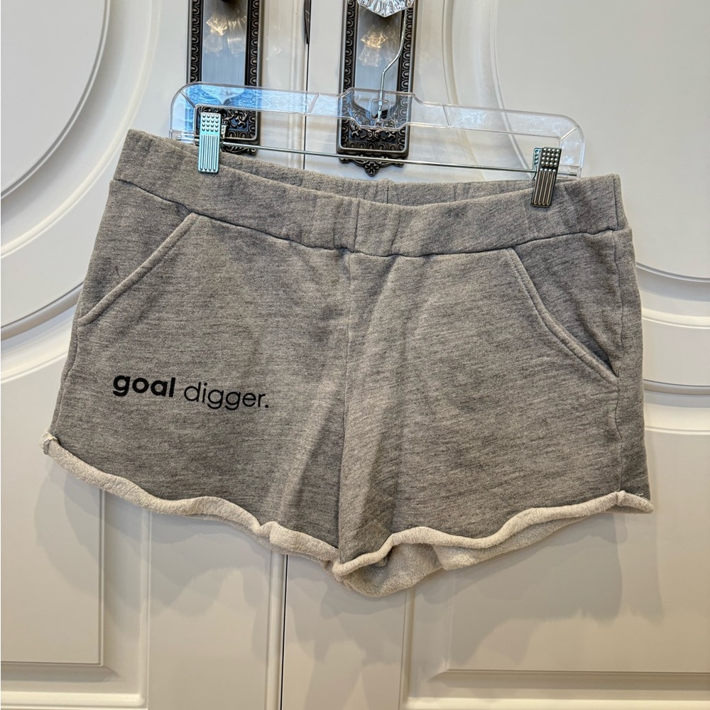 Gray lounge shorts, Size Large